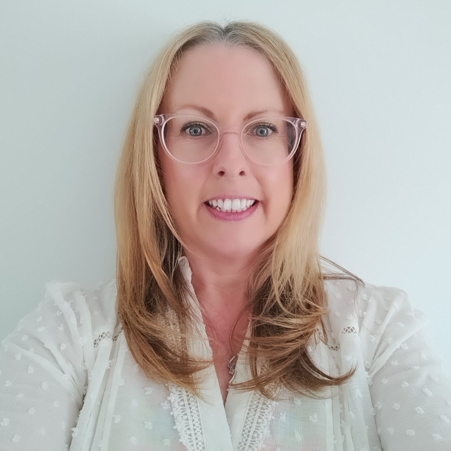 Claire Neaves